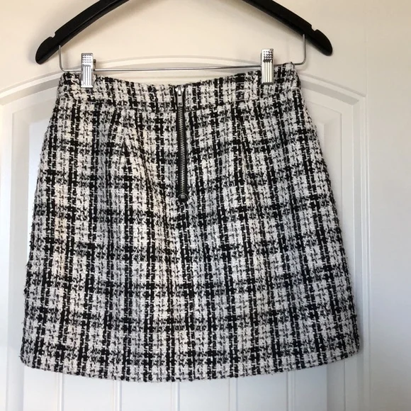 Forever 21 Tweed Mini Skirt - Picture 2 of 7